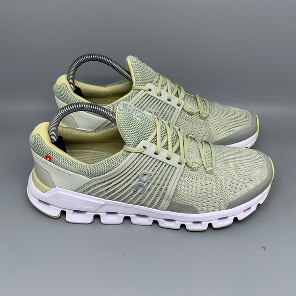 On Cloudswift Light Green Running Shoes Women’s Sz 9.5 - Picture 1 of 10